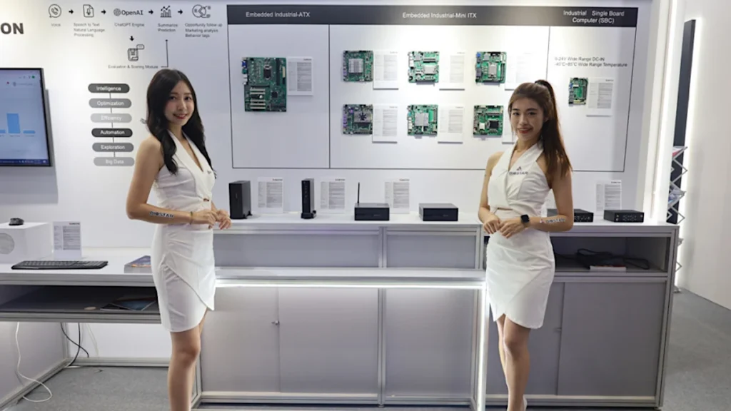 Płyty główne w starym stylu. Zielone PCB i złącza PCI