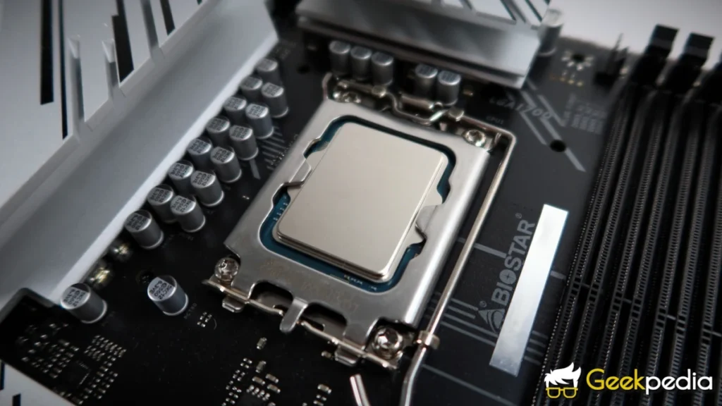 Intel Bartlett Lake-S nadchodzi. Jednak w innej formie, niż się spodziewaliśmy