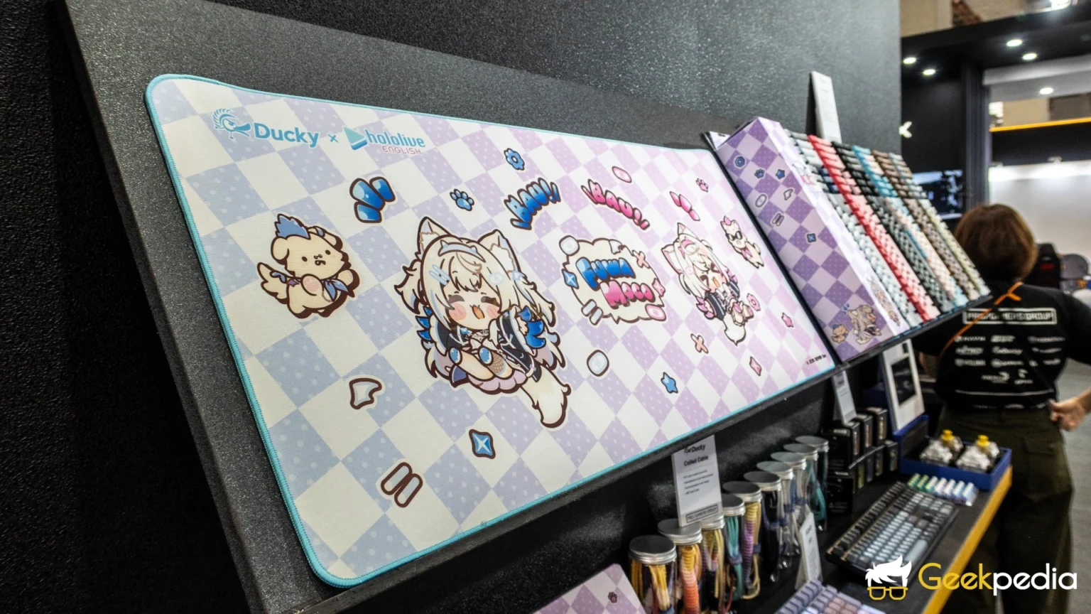 Jesteś fanem V-Tuberek? Ducky ma więc dla Ciebie wyjątkową klawiaturę