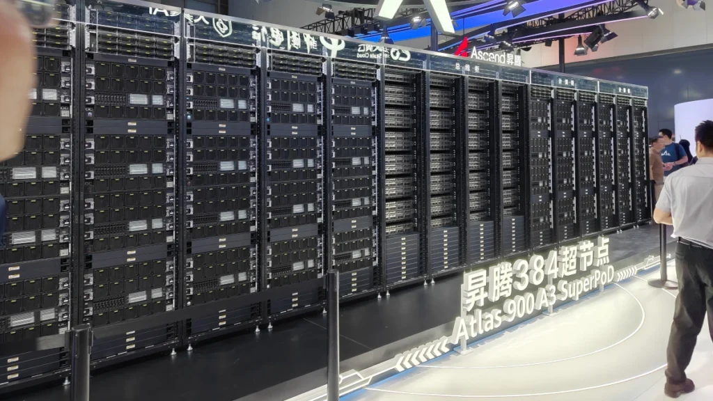 Huawei pręży muskuły i przedstawia swoją macierz AI