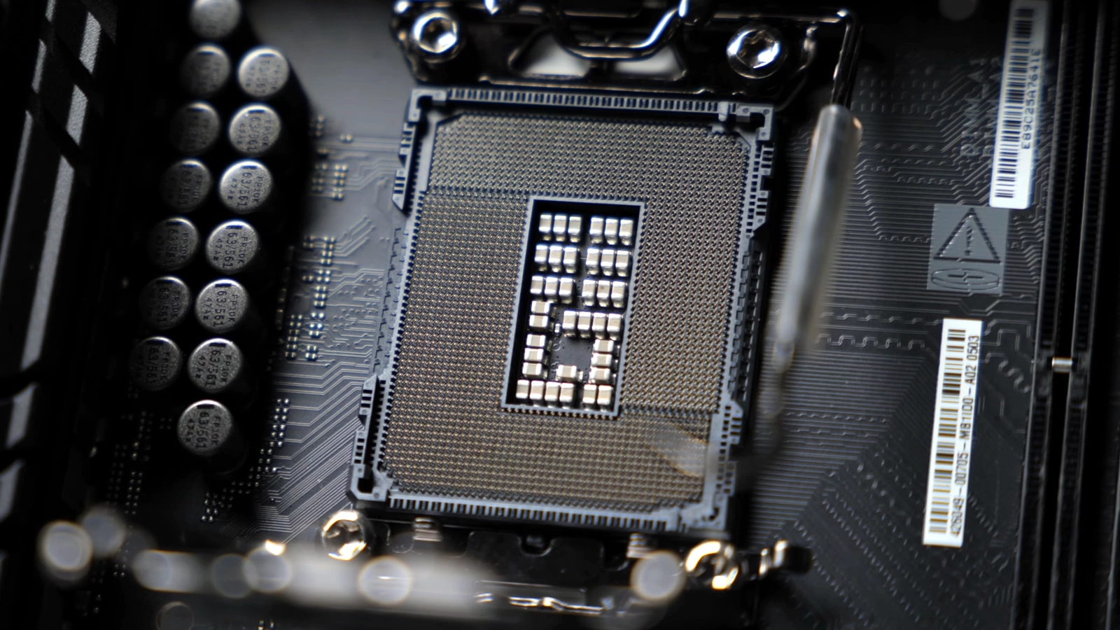 Intel ma dobre serce. Tańsze procesory zyskają darmową wydajność